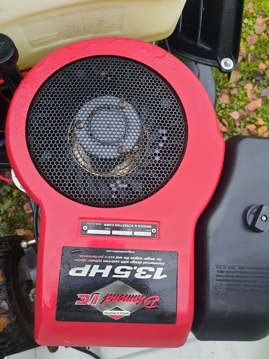 Viking kosiarka traktorek 13.5 koni Briggs z koszem