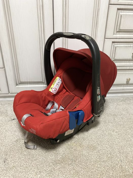 Коляска Britax Go 3 в 1 + база Baby-Safe для автолюльки