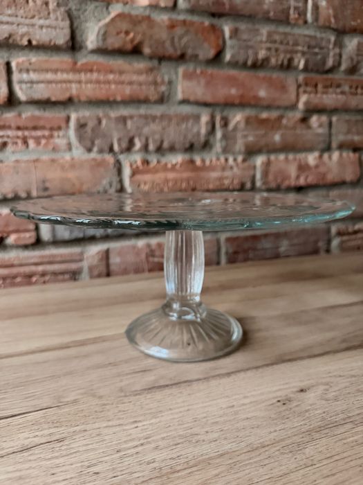 Patera szklana na nóżce 28cm