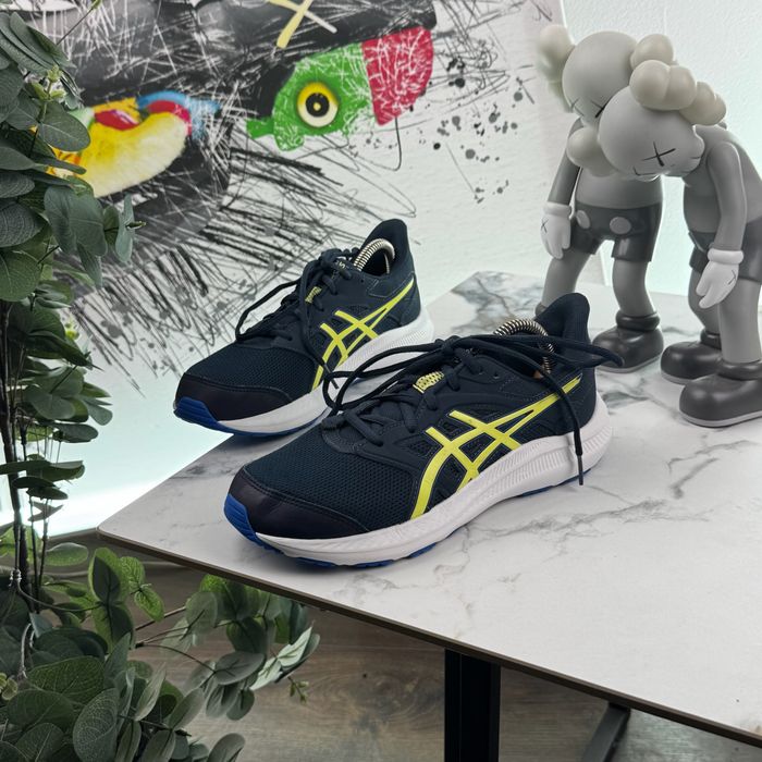 Кросівки Asics Jolt 4 38 розмір E272