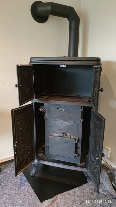 Печь камин чугунная