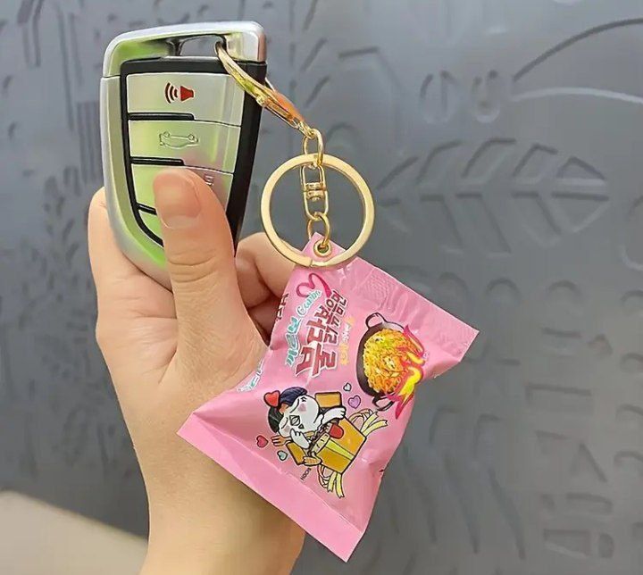 Брелок "Рамен" рожевий