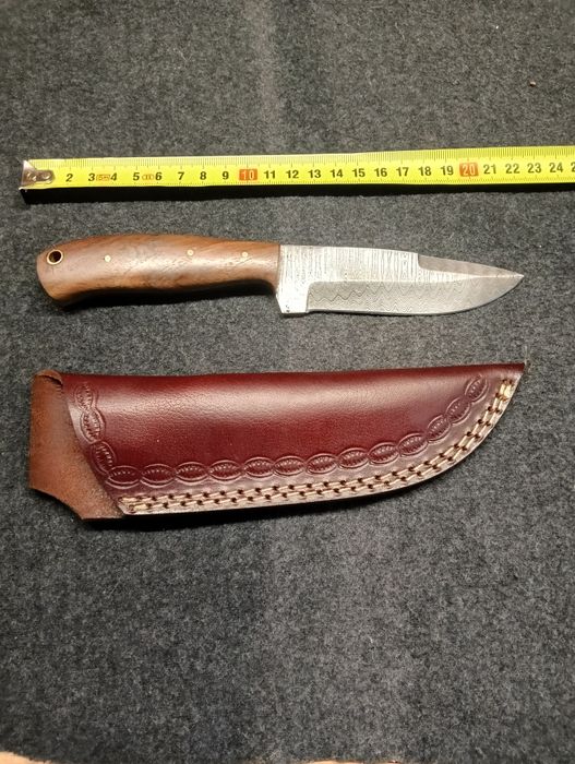 Nóż Damast kuty z pochwą