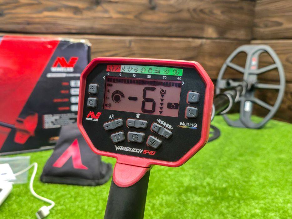 Металошукач Minelab Vanquish 540 Multi-IQ