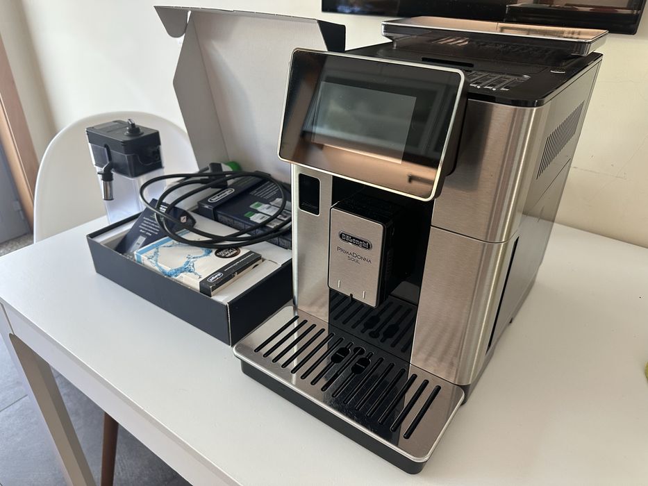 Delonghi PrimaDonna Soul, Silver, ECAM610.74.MB