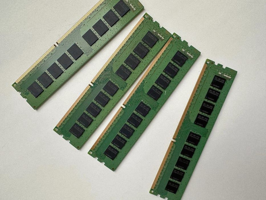 Оперативная память 8GB  DDR3 ECC Registered