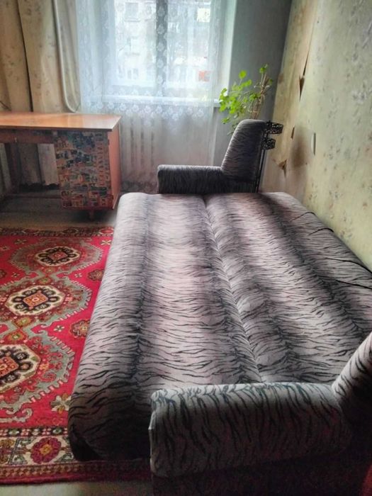 Продам диван, в нормальном состоянии