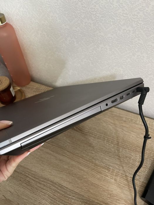 HP Zbook 17" G5 i7-8850H, P3200 (6GB), 32GB RAM, SSD 500GB