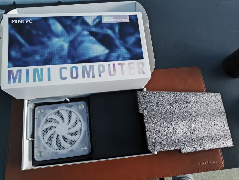 міні-Компютер Ryzen 9-6900HX(ES)Radeon 680m