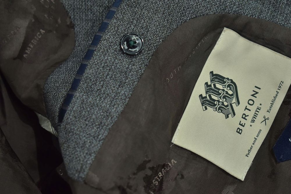 Bertoni White Wełniany Garnitur Brązowy 48