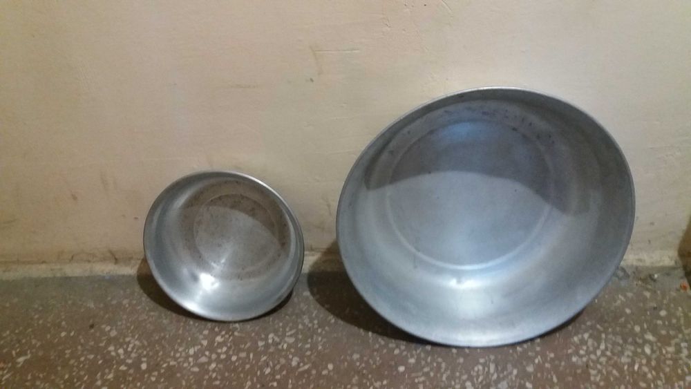 Продам горшок для запекания, судок под холодец, хлебницу.