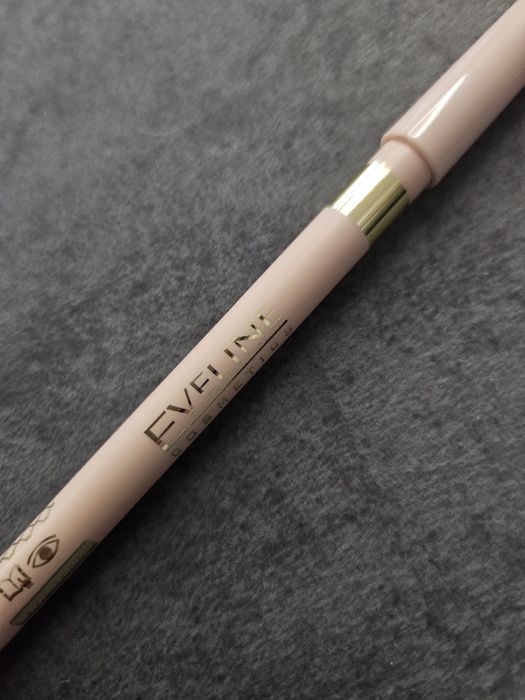 Cielista kredka do oczu Eveline Variete – jak nowa! | 6 zł