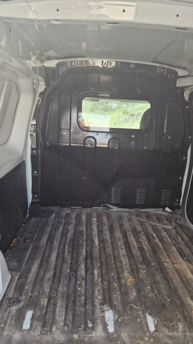 Dacia dokker ano 2013 dois lugares 240000 mil km