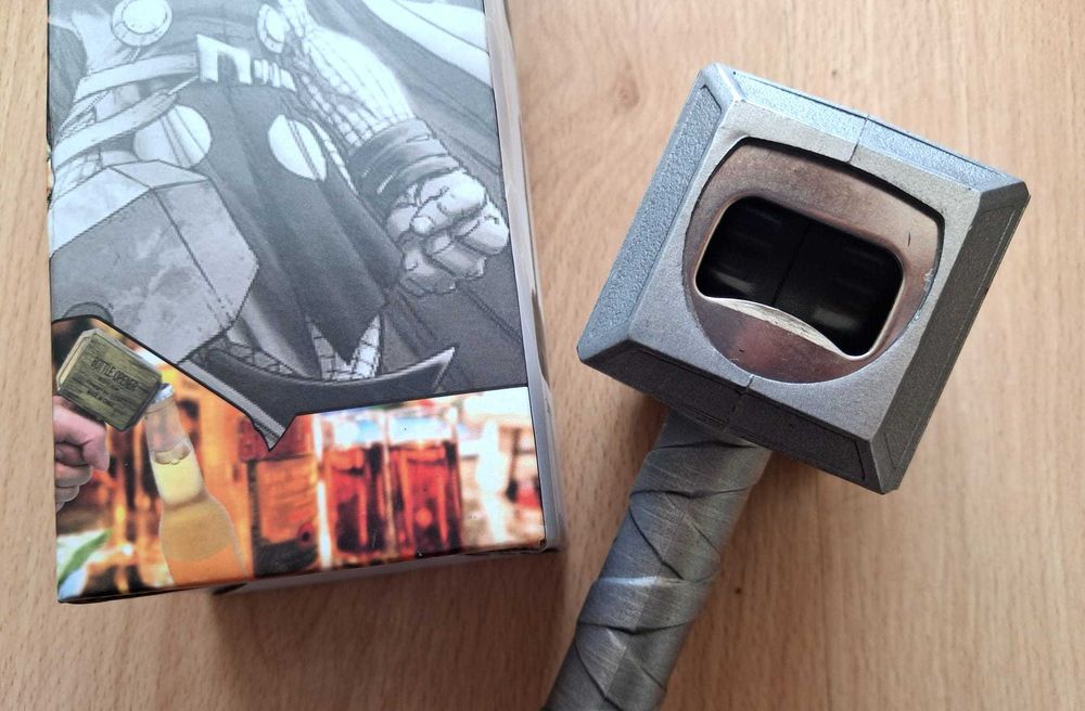 Martelo Thor Mjolnir Abre Garrafas Marvel com Caixa - NOVO