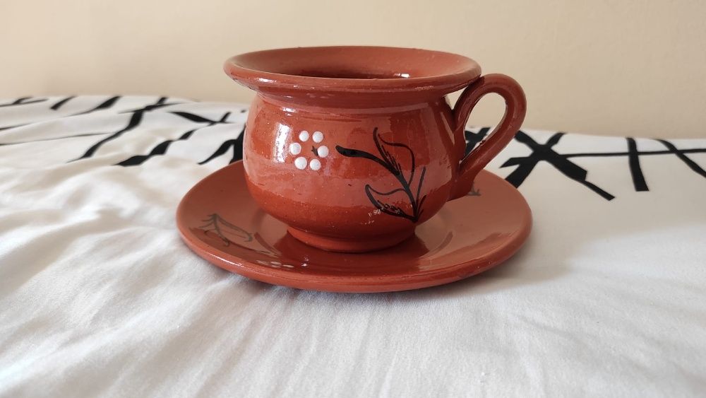 Tigela de barro para sopa