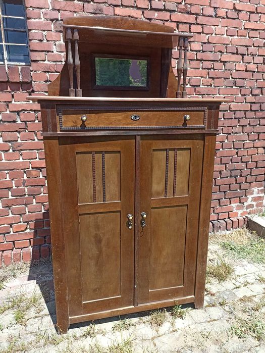 Antyczna komoda, bieliźniarka, kredens