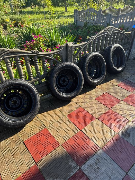 185/60/15 Продам зимові колеса шини диски