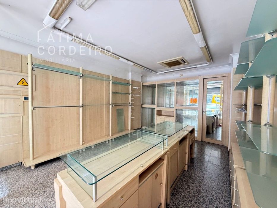 Loja junto á Praça Gil Vicente