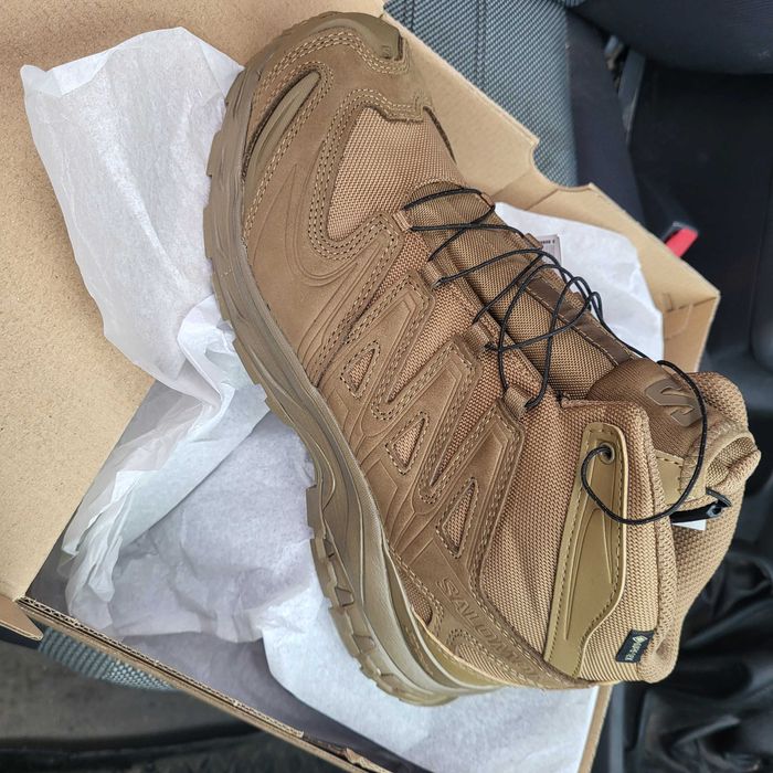 Взуття берци військові