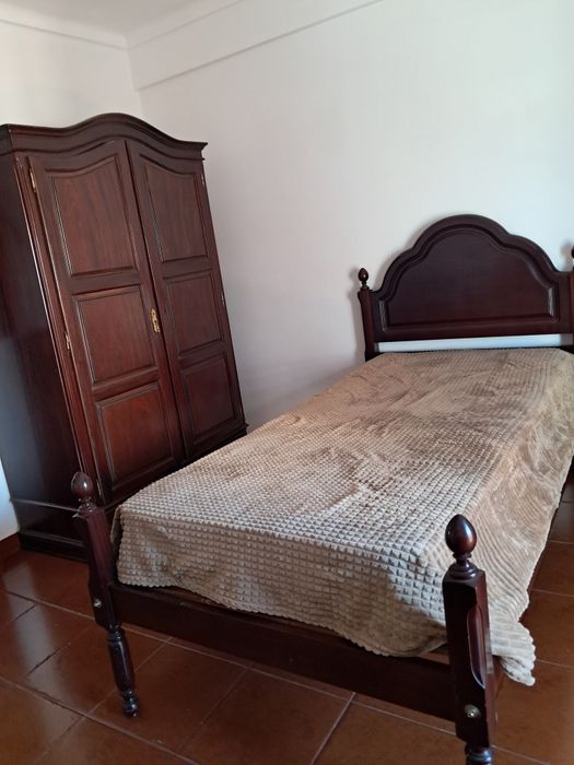 Alugo quarto em Santarém