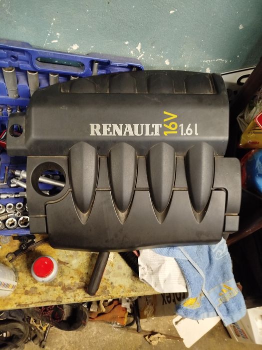 Крышка двигателя Рено Меган2, Сценик 2