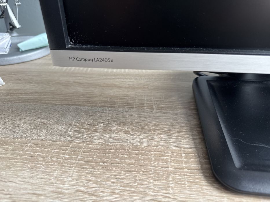 Monitor HP 24 cale model LA2405x SR