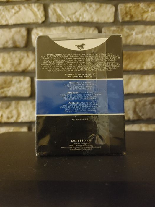 Ford Mustang Blue signature