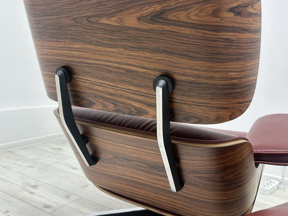 Легендарнн крісло  Eames Lounge chair