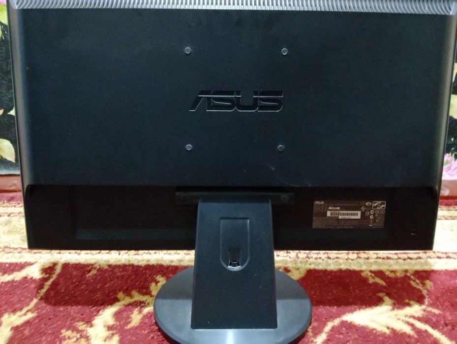 Монітор Asus працюючий