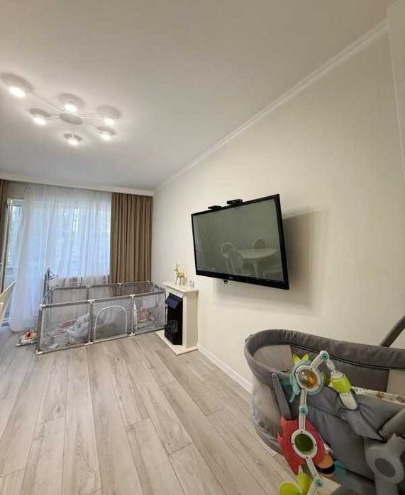 Продам стильну 3 кімнатну квартиру на Таїрова, пр. Ак. Глушка