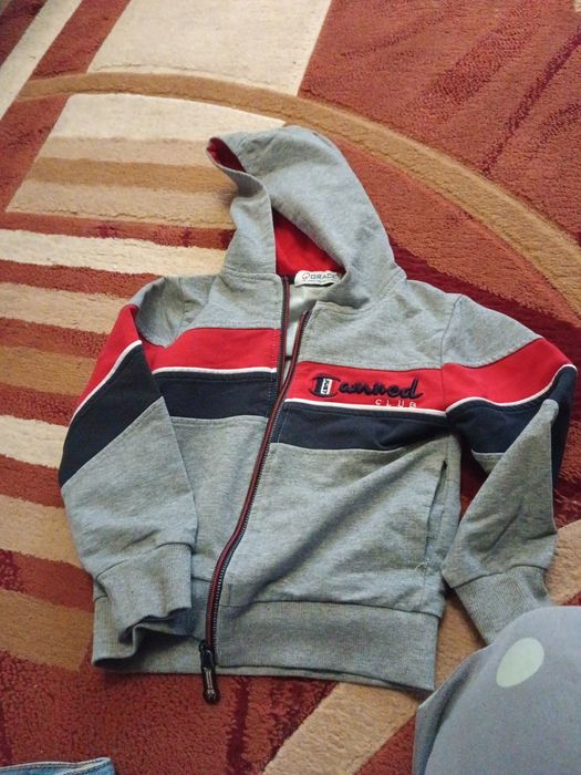 Продам пакет одягу для хлопчика для дому