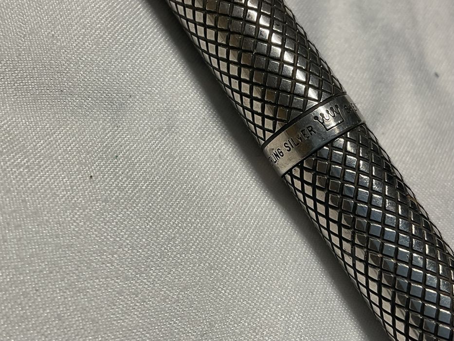 Caneta tinteiro em prata da Sheaffer