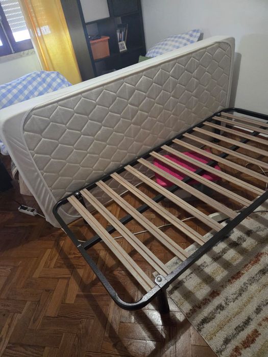 Vendo 2 colchões com 2 estrado