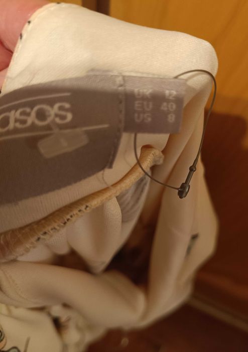 Vestido de senhora marca Asos n 40