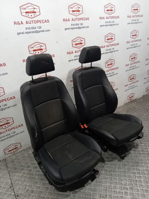 Conjunto de Bancos BMW Série 1 E82 Pack M Pele Original
