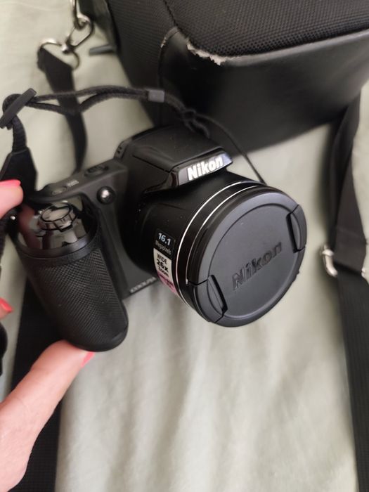 Máquina Fotográfica Nikon Coolpix L330 16.1MP Zoom 26x + Carregador AA