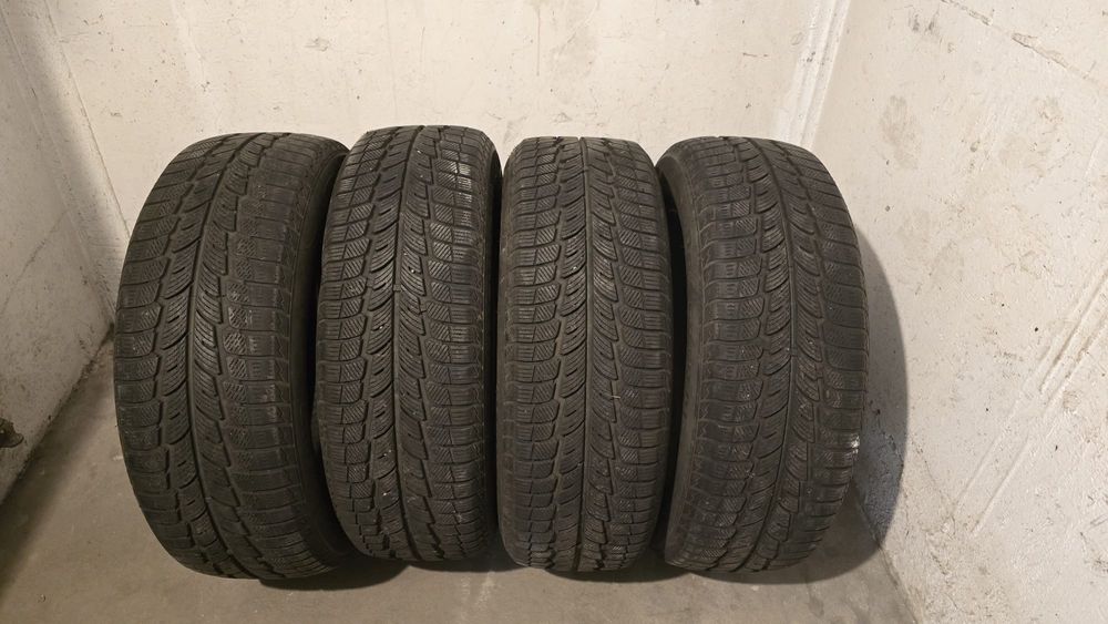 4 szt opon zimowych POWERTRAC SNOWTOUR 215/60R17