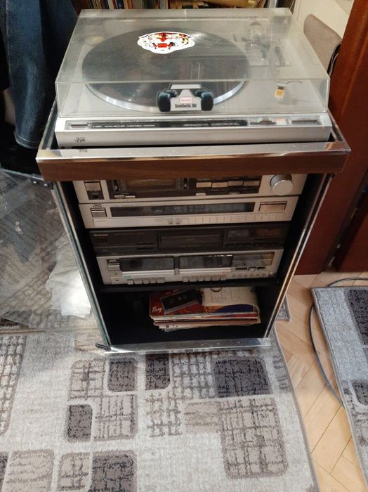 Музичний центр,стойка.