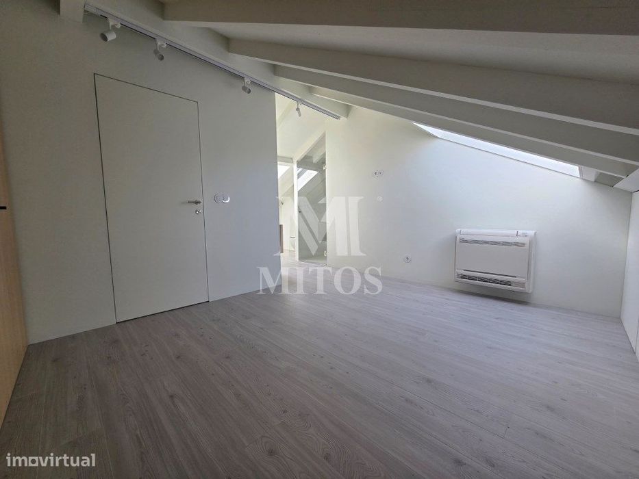 Apartamento T2 Duplex para venda no centro de Viana do Castelo