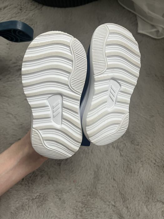 Дитячі кросівки adidas