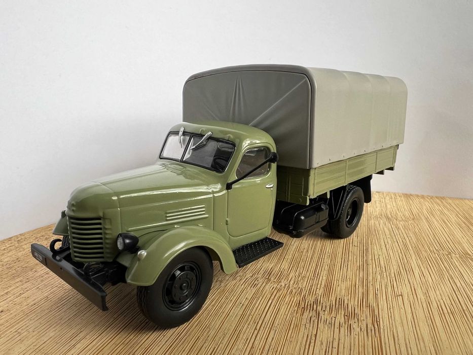 Ciężarówka PRL-u skala 1:43 ZIS-150