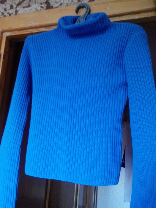 Тёплый свитер подростковый.