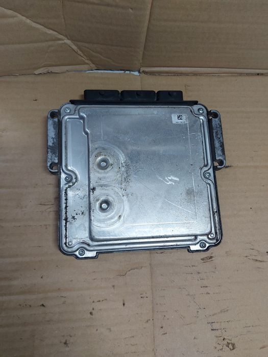 /  Trafic II Vivaro komputer sterownik 2.0 DCI