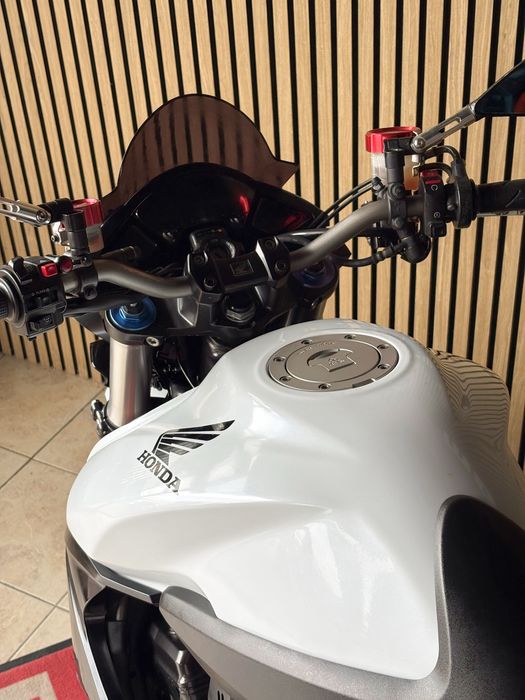 Honda CB1000R Leo Vince