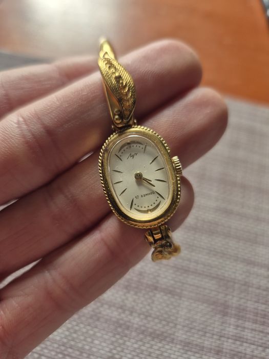 Zegarek vintage lucz