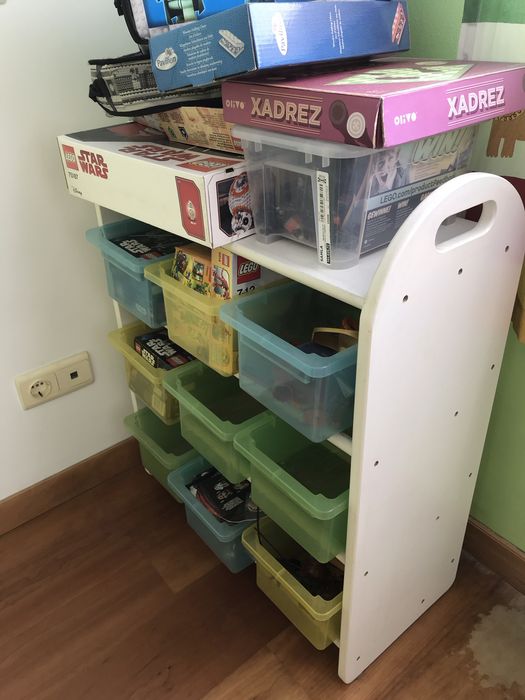 Organizador de brinquedos infantil com tres níveis