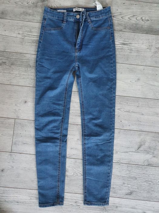 Spodnie jeansy pull&bear