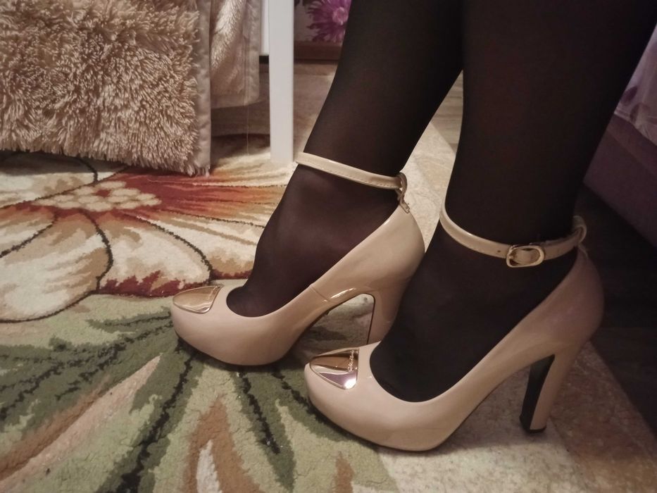 Туфлі лаковані 39