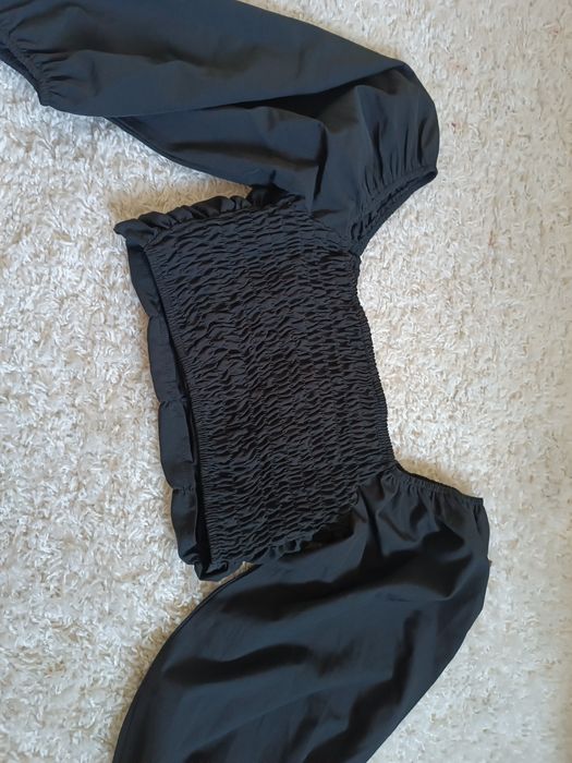 Чорний укорочений топ