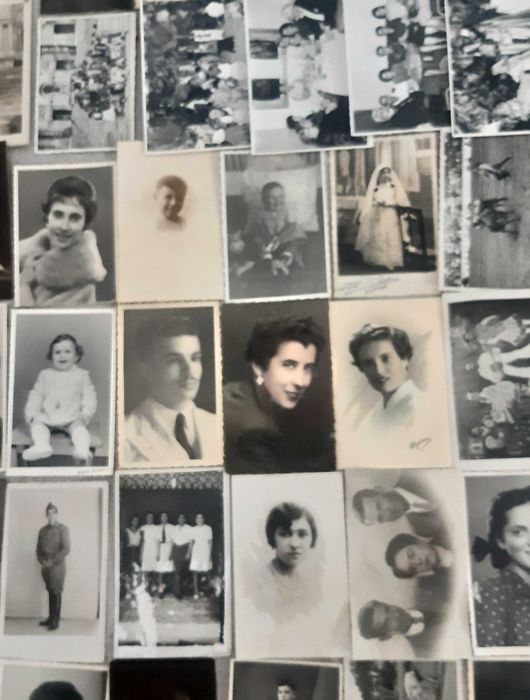 Lote de 97 Postais Antigos, a preto e branco